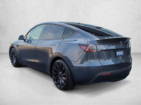 Used 2022 Tesla Model Y Performance image 7