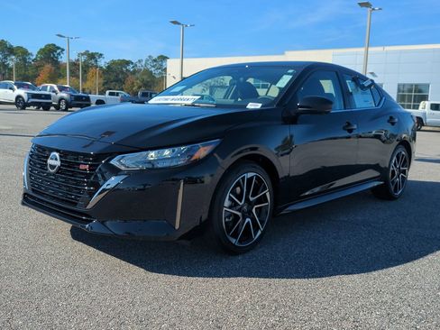 New 2025 Nissan Sentra SR w/ SR Premium Package image 9