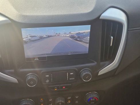 Used 2022 GMC Terrain SLE w/ Driver Convenience Package image 22