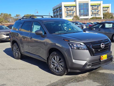 New 2026 Nissan Pathfinder SV image 2