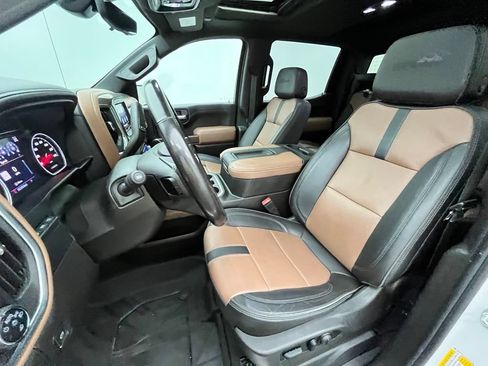 Used 2022 Chevrolet Silverado 1500 High Country w/ Technology Package AWD/4WD image 21