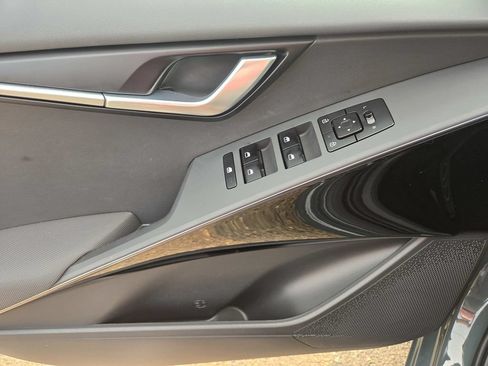 Used 2024 Kia Niro Wind FWD image 15