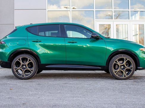 New 2025 Alfa Romeo Tonale image 4