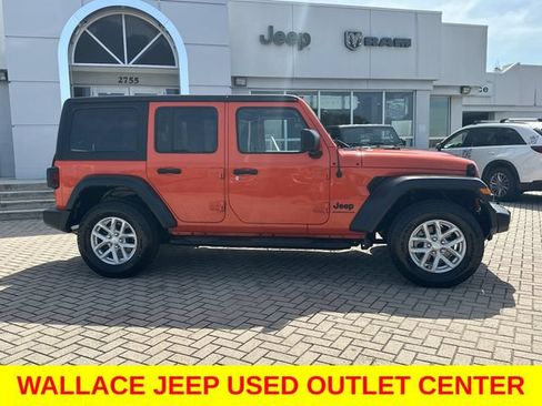 Used 2023 Jeep Wrangler Unlimited Sport AWD/4WD image 4