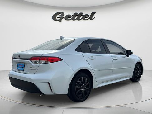 Used 2023 Toyota Corolla LE FWD image 5