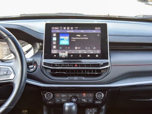 Used 2022 Jeep Compass Trailhawk w/ Trailhawk Convenience Group image 18