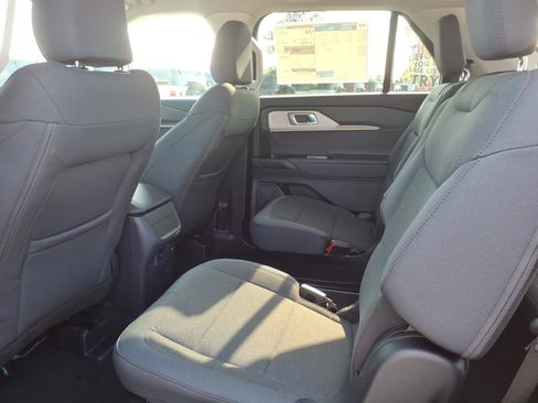Used 2026 Ford Explorer Active RWD image 13