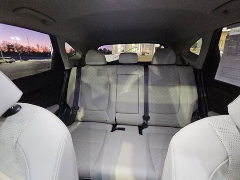 Used 2022 Kia Seltos EX image 32