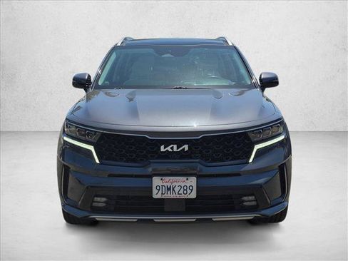 Used 2023 Kia Sorento SX Prestige w/ Panoramic Sunroof Package AWD/4WD image 2