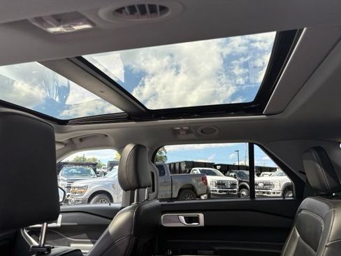 Certified 2023 Ford Explorer XLT w/ Equipment Group 202A AWD/4WD image 34