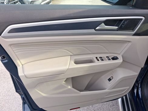 Certified 2022 Volkswagen Atlas SEL R-Line AWD/4WD image 16