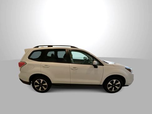 Used 2018 Subaru Forester 2.5i Premium AWD/4WD image 9
