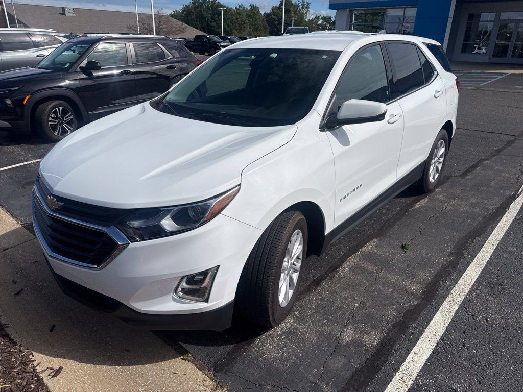 Used 2019 Chevrolet Equinox LT w/ Driver Convenience Package FWD image 3