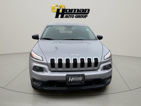 Used 2017 Jeep Cherokee Sport w/ Cold Weather Group image 8