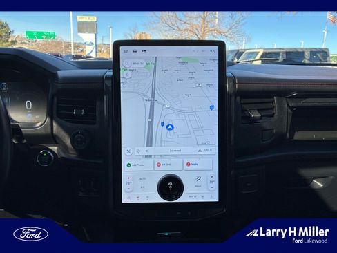 Used 2022 Ford Expedition Max Limited image 12