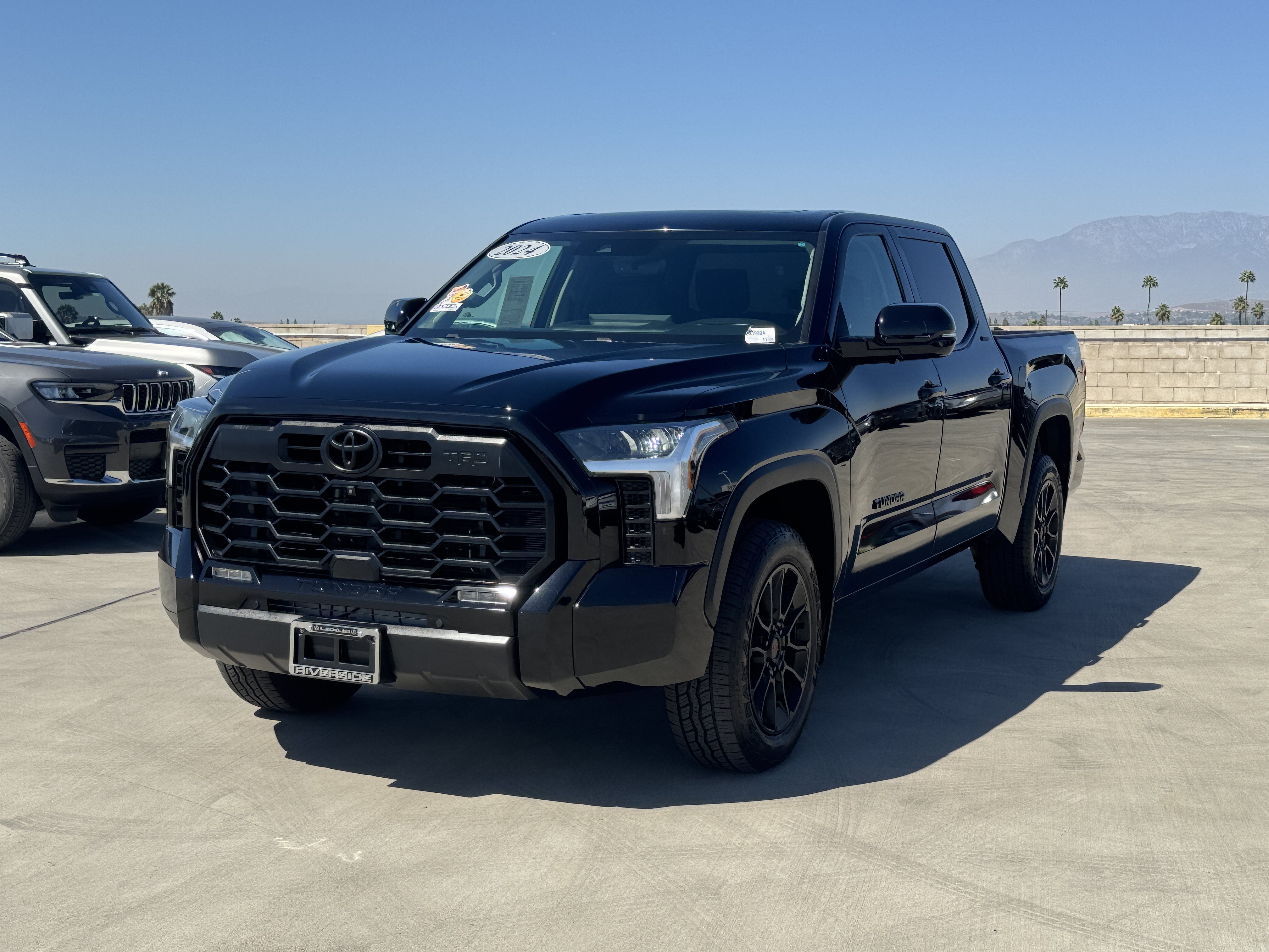 Used 2024 Toyota Tundra Limited w/ TRD Off-Road Package AWD/4WD image 4