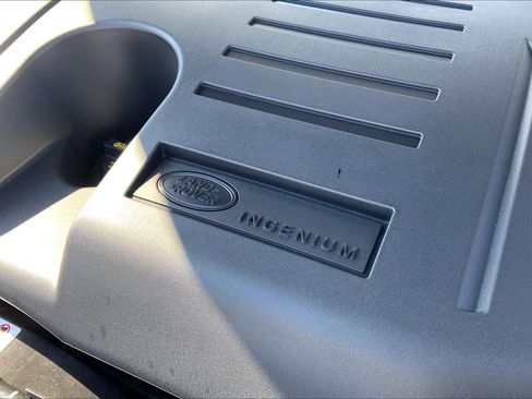 New 2026 Land Rover Defender 110 X-Dynamic SE image 17