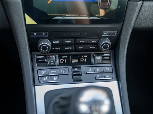 Used 2025 Porsche 718 Cayman image 21