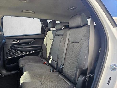 Used 2019 Hyundai Santa Fe SEL image 16