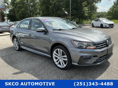 Used 2018 Volkswagen Passat 2.0T R-Line FWD image 7