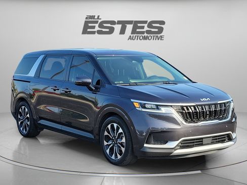 Used 2023 Kia Carnival EX FWD image 5