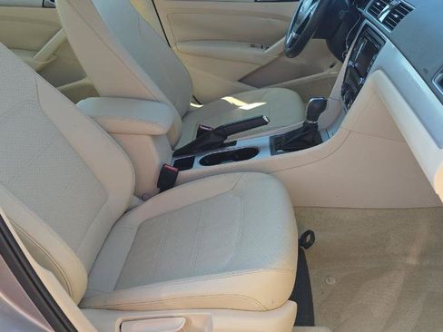 Used 2013 Volkswagen Passat 2.5 SE FWD image 10