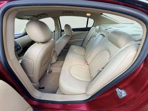 Used 2011 Buick Lucerne CXL FWD image 25