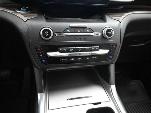 Used 2020 Ford Explorer Limited w/ Class III Trailer Tow Package image 34