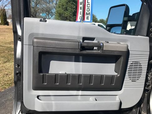 Used 2016 Ford F250 XLT image 12