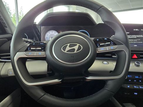 New 2026 Hyundai Elantra Limited FWD image 20