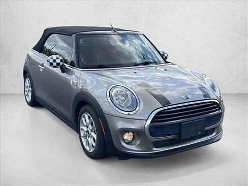 Used 2016 MINI Cooper Convertible image 3