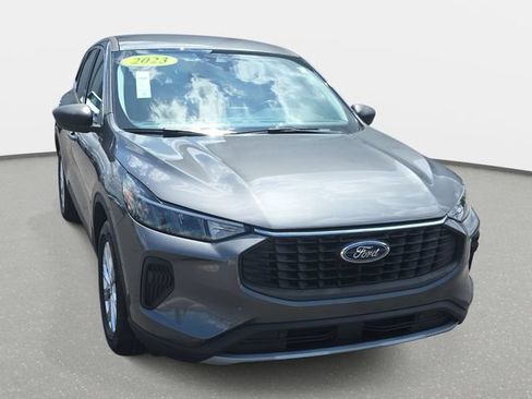 Used 2023 Ford Escape Active w/ Tech Pack #1 AWD/4WD image 3