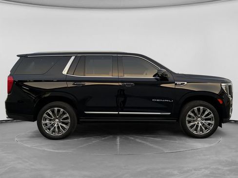 Used 2021 GMC Yukon Denali w/ Denali Premium Package AWD/4WD image 2