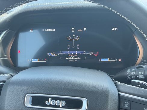 Used 2023 Jeep Grand Cherokee L Limited w/ Black Appearance Package AWD/4WD image 35