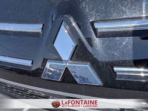 New 2026 Mitsubishi Outlander ES image 9