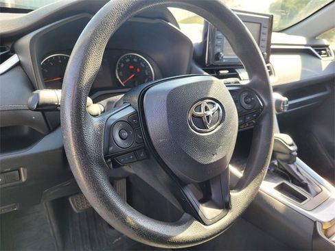 Used 2021 Toyota RAV4 XLE image 8