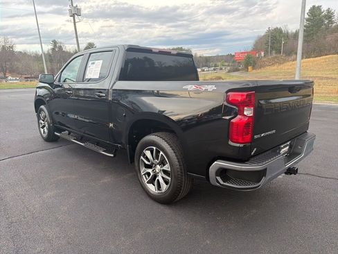 Used 2023 Chevrolet Silverado 1500 LT AWD/4WD image 7
