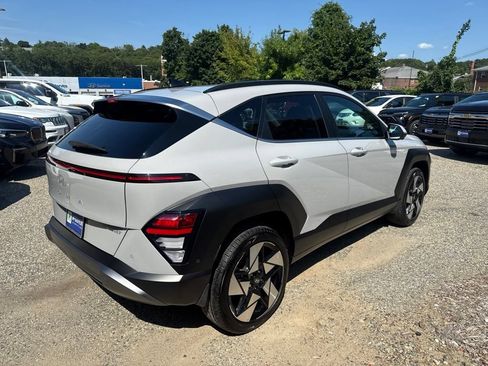 Certified 2025 Hyundai Kona Limited AWD/4WD image 7