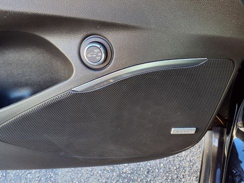 Used 2023 Buick Enclave Premium w/ Experience Buick Package image 18