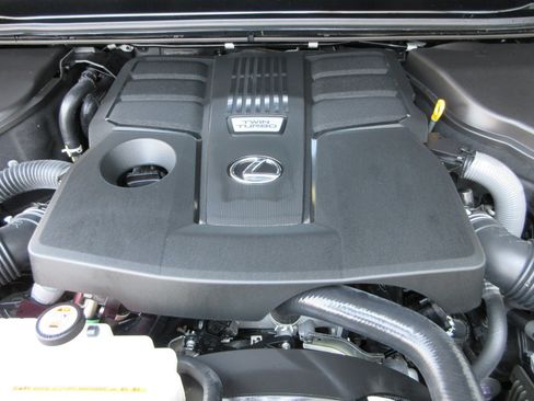 Used 2024 Lexus GX 550 w/ Accessory Package (2T) AWD/4WD image 55