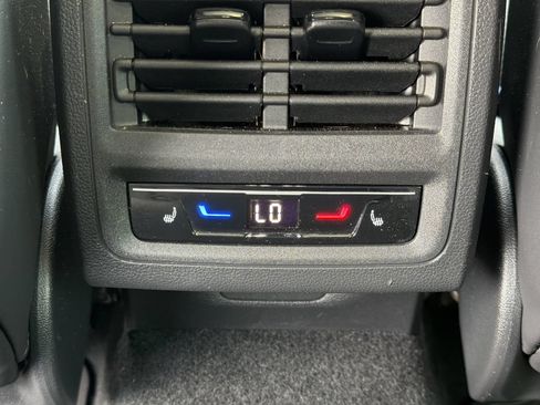 Used 2022 Volkswagen Golf R AWD/4WD image 22