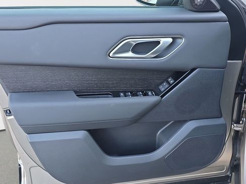 New 2026 Land Rover Range Rover Velar Dynamic SE image 28