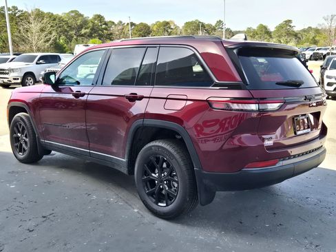 New 2026 Jeep Grand Cherokee Altitude image 5