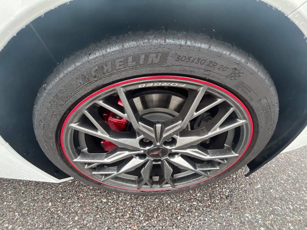 Used 2024 Chevrolet Corvette Stingray Premium Conv w/ Z51 Performance Package RWD image 7