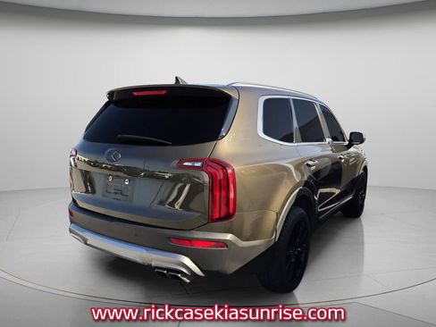 Used 2021 Kia Telluride S FWD image 4