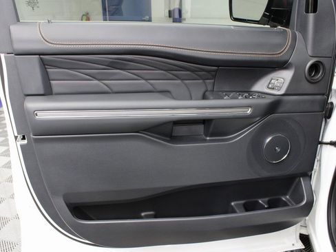 Used 2024 Ford Expedition Platinum image 73