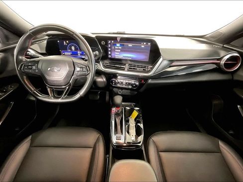 Used 2024 Chevrolet Trax RS FWD image 18