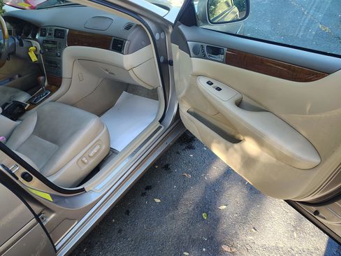 Used 2005 Lexus ES 330 FWD image 21