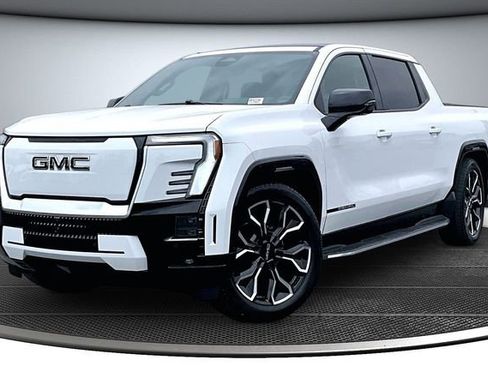 Used 2025 GMC Sierra EV Denali AWD/4WD image 3