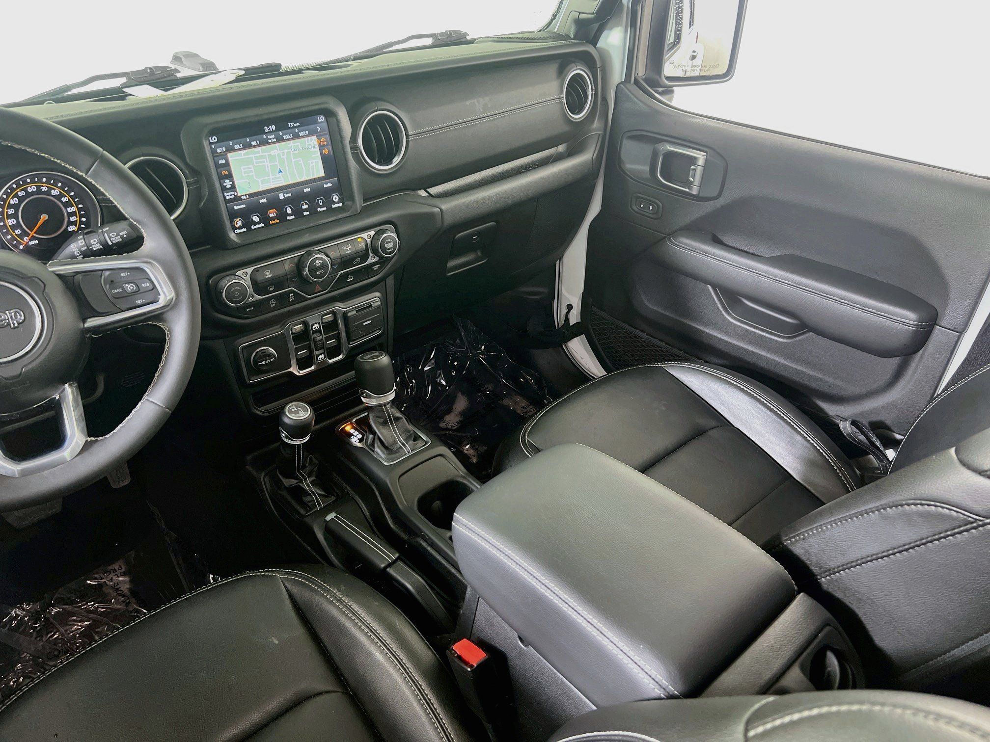 Used 2023 Jeep Wrangler Unlimited Sahara AWD/4WD image 21